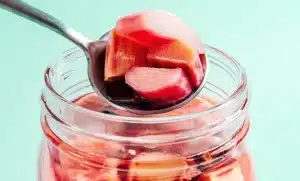 طرز تهیه ترشی ریواس و خواص شگفت‌انگیز آن: راهنمای کامل از انتخاب تا نگهداری
