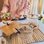 قابلمه پیرکس دسته چوبی