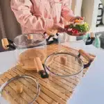 قابلمه پیرکس دسته چوبی