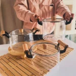 قابلمه پیرکس دسته چوبی
